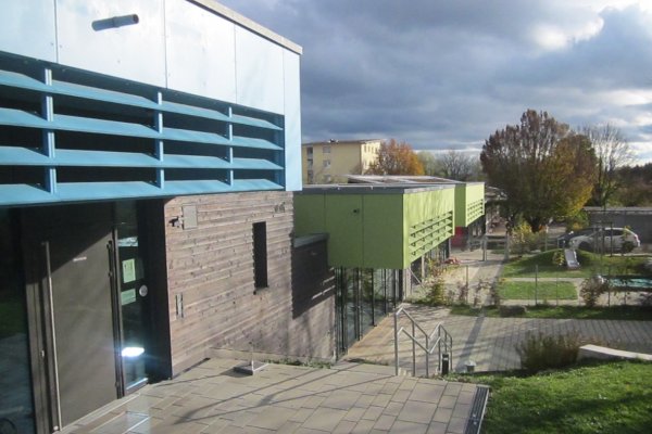 Ansicht Alt- und Neubau