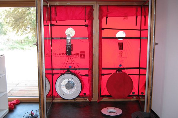Blower-Door-Messung-Doppelventilator