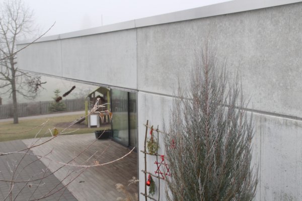 KiTa Amtzell Detail Attika