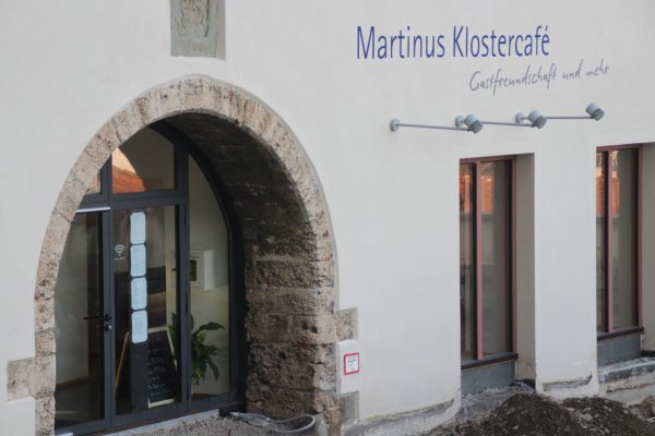 Eingang Martinus Klostercafé